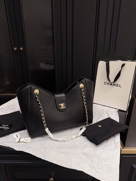 Luxury CC 24P Large Caviar Shopping Tote w/ Pouch - GHW - Picture 7 of 9